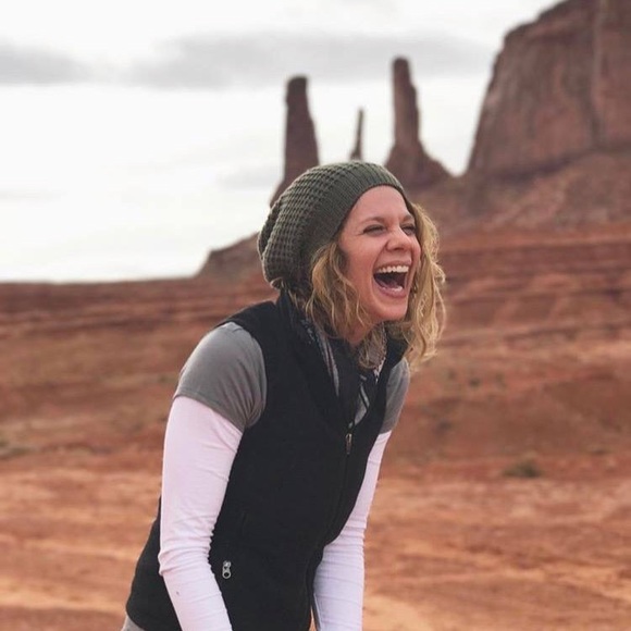 Meet your Posher, Holly - Picture 1 of 1